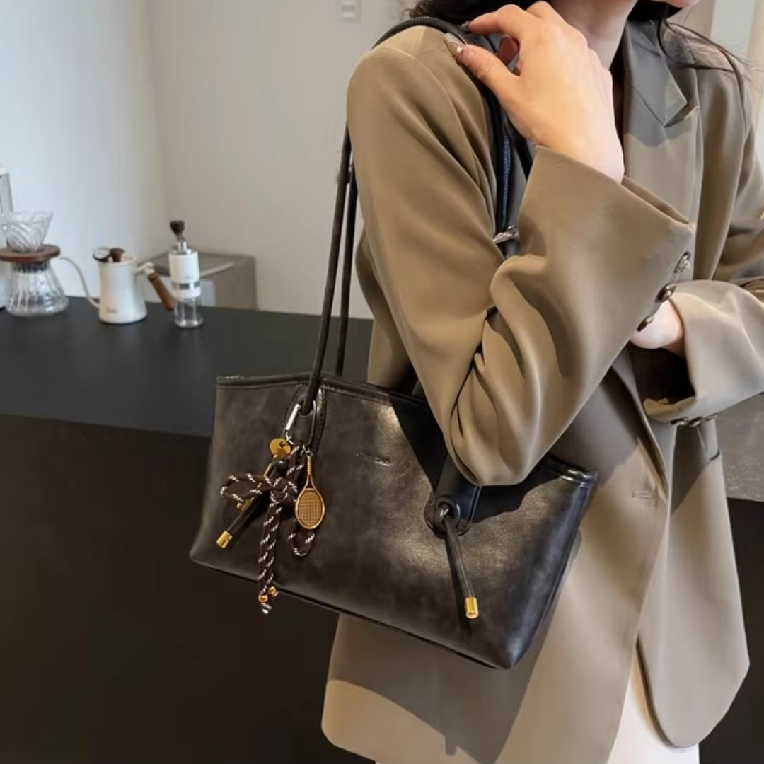 Medium Shoulder Bag - Beloria Yasmine