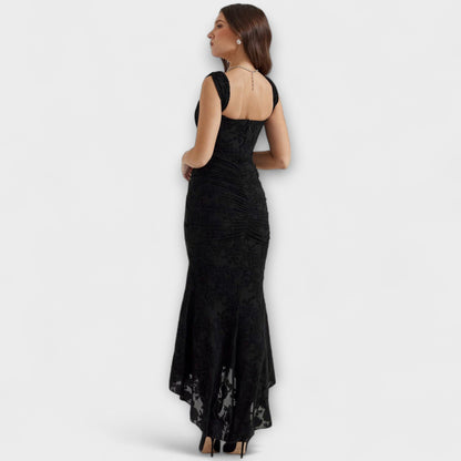 Renske - Long dress with an elegant and sophisticated bodice