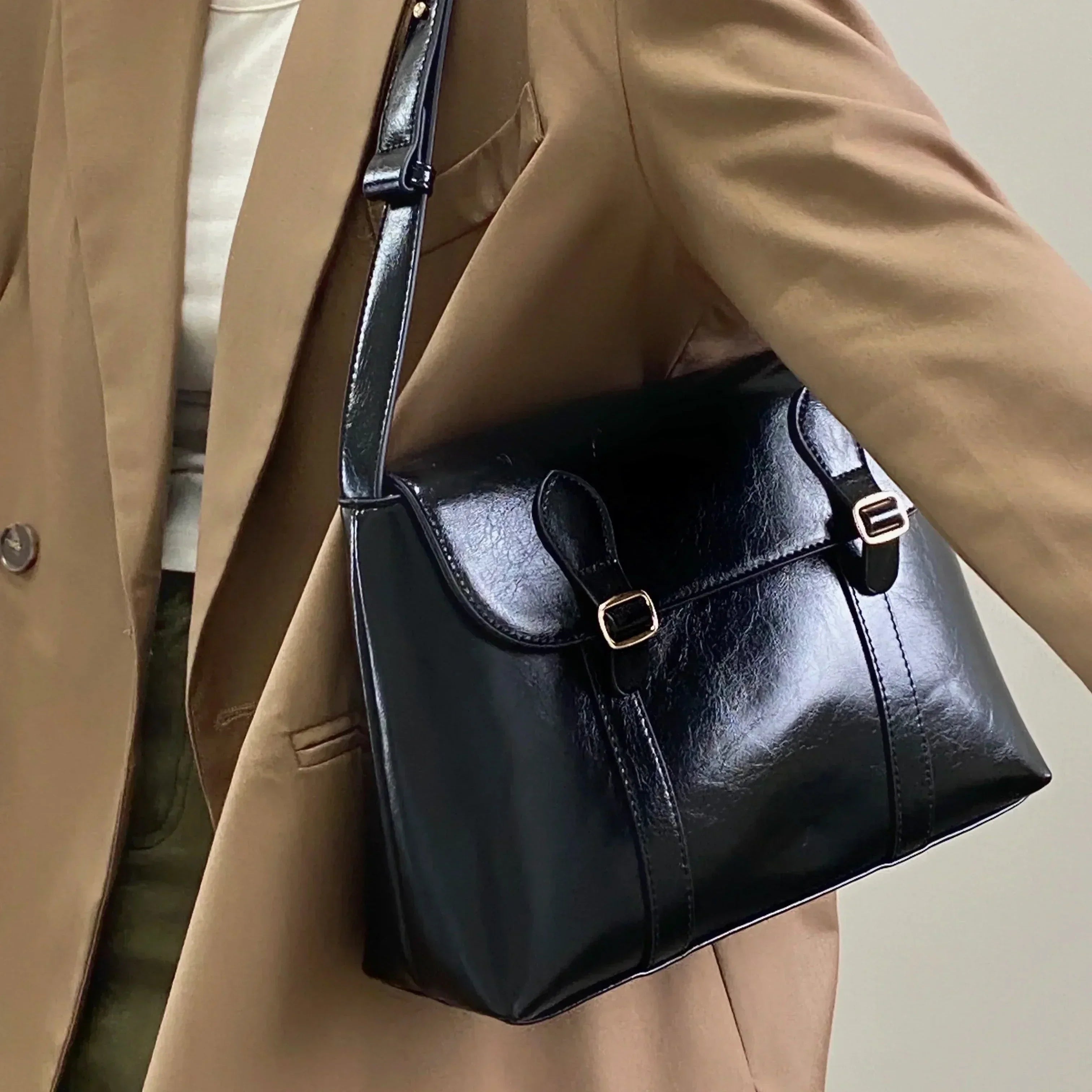 Medium Shoulder Bag - Beloria Greta